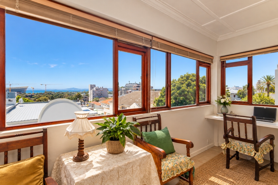 2 Bedroom Property for Sale in Green Point Western Cape